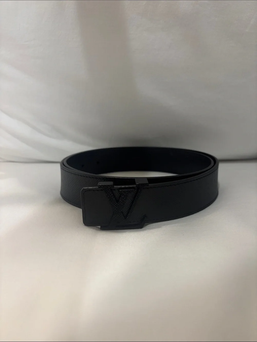 Men's Louis Vuitton Black Leather Belt with Sculpted Buckle